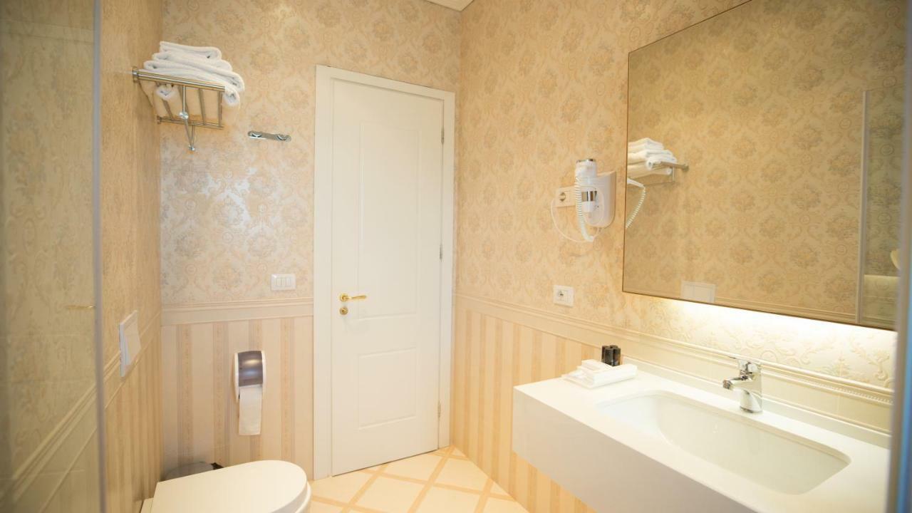 Royal Hill Hotel *